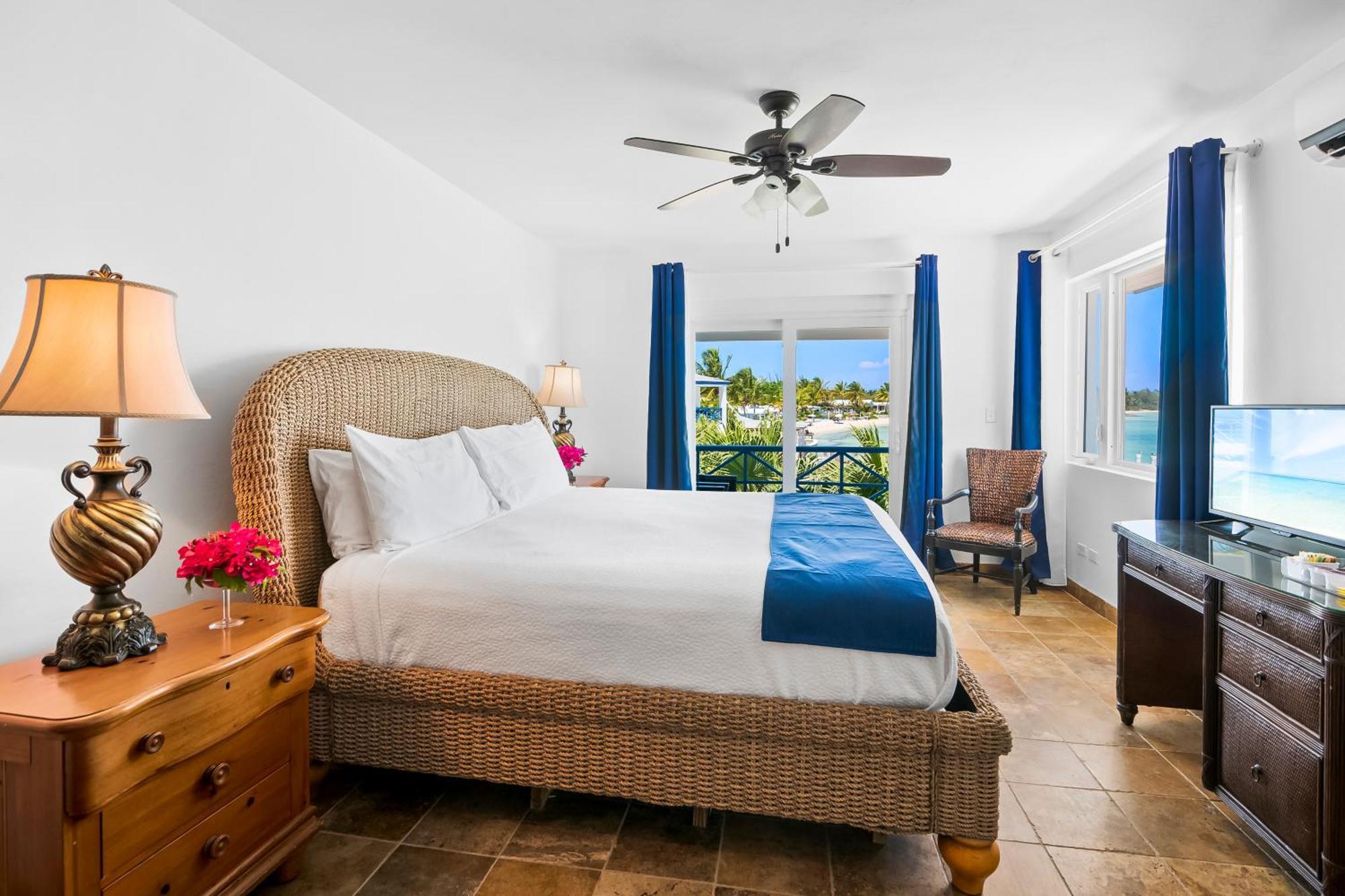 Augusta Bay Ξενοδοχείο George Town Εξωτερικό φωτογραφία